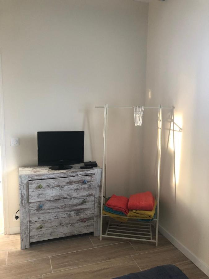 Gite Independant 1 Chambre Prignac-et-Marcamps エクステリア 写真